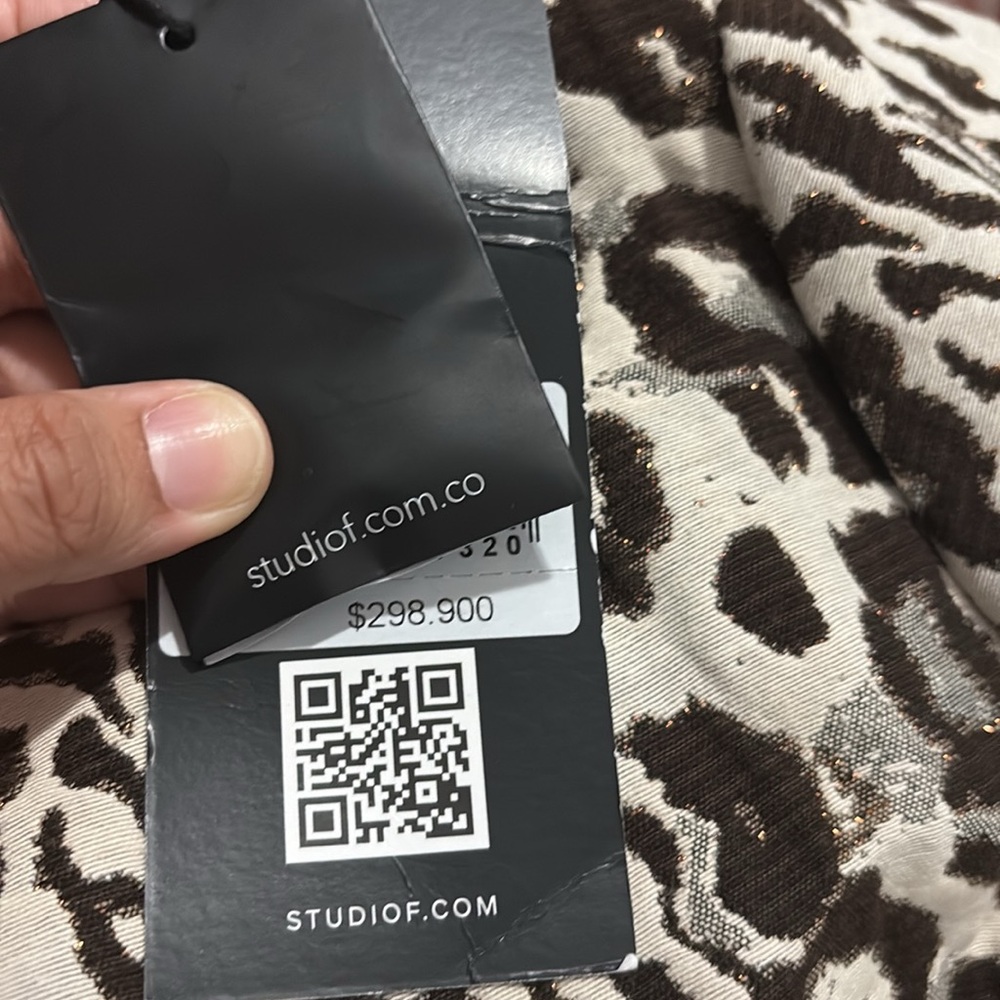 Studio F Leopard Print Jacket - Picture 3 of 3